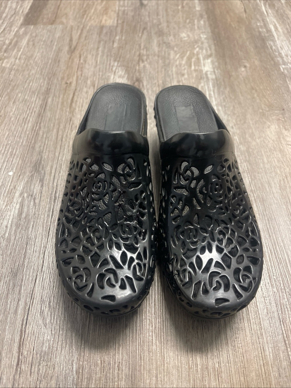 Dansko Pippa Black Laser Cut Jelly Clogs Slip on heels  EUR 40 US 9-9.5